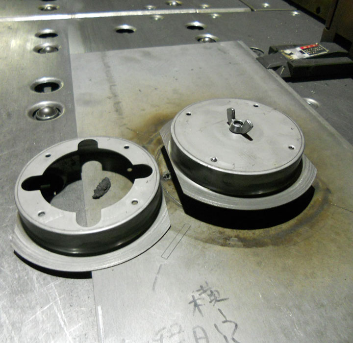 ヘラ絞りの大阪 青戸金属 製品案内